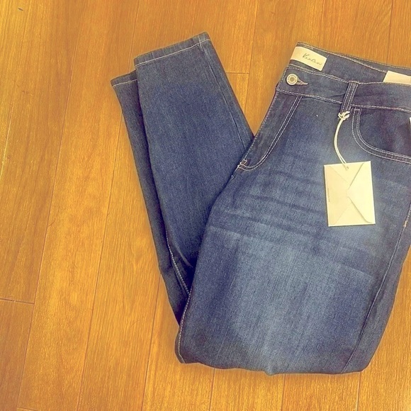 Kancan mid rise super skinny NWT dark wash jeans sz 31 - Picture 1 of 6